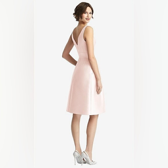 Alfred Sung - V- Neck Pleated Cocktail Dress - Size18 - Picture 1 of 4